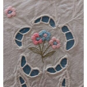 Vintage White Table Runner Placemat Set Pink Blue Embroidery Flowers Cotton